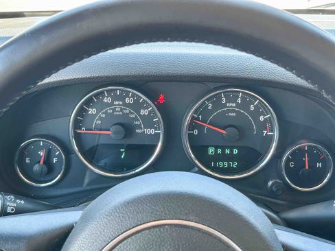 Used 2012 Jeep Wrangler Rubicon w/ PWR Convenience Group AWD/4WD image 19
