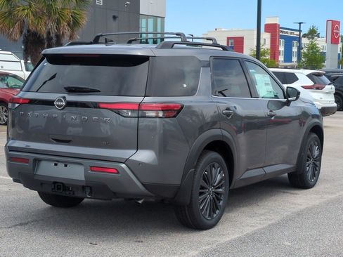 New 2026 Nissan Pathfinder SL w/ SL Premium Package FWD image 4