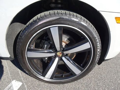 Used 2023 Porsche Macan S AWD/4WD image 31