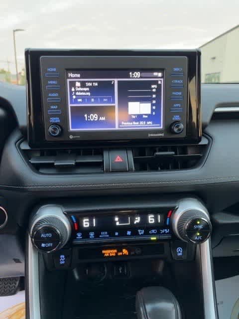 Used 2021 Toyota RAV4 XLE w/ Convenience Package AWD/4WD image 18