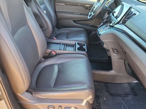 Used 2023 Honda Odyssey Touring image 16