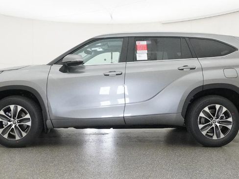 New 2026 Toyota Highlander XLE AWD/4WD image 10