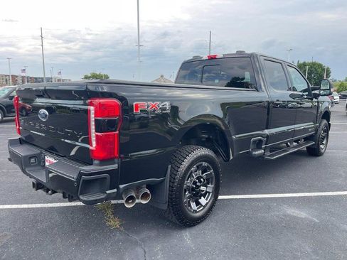 Used 2023 Ford F250 Lariat w/ Sport Appearance Package AWD/4WD image 3