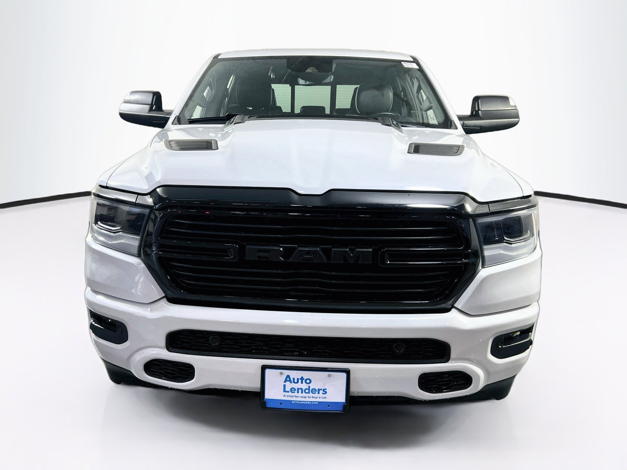 Used 2023 RAM 1500 Laramie AWD/4WD image 2