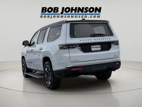 Used 2022 Jeep Grand Wagoneer Series III w/ Rear Seat Video Group 1 image 4