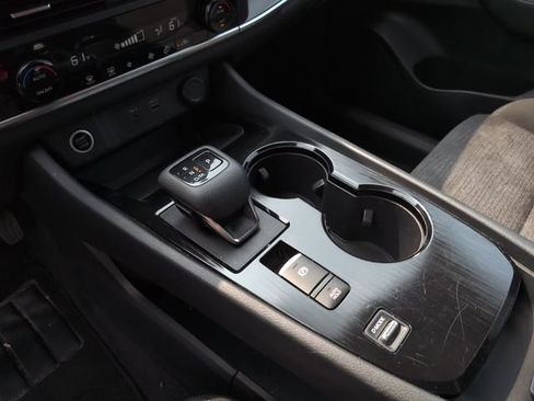 Used 2023 Nissan Rogue SV FWD image 19