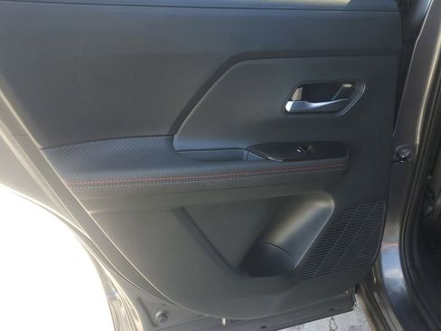 Used 2025 Nissan Kicks SR FWD image 14