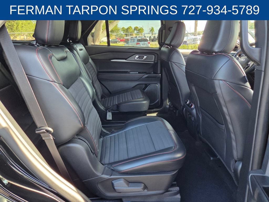 Used 2025 Ford Explorer ST-Line AWD/4WD image 16