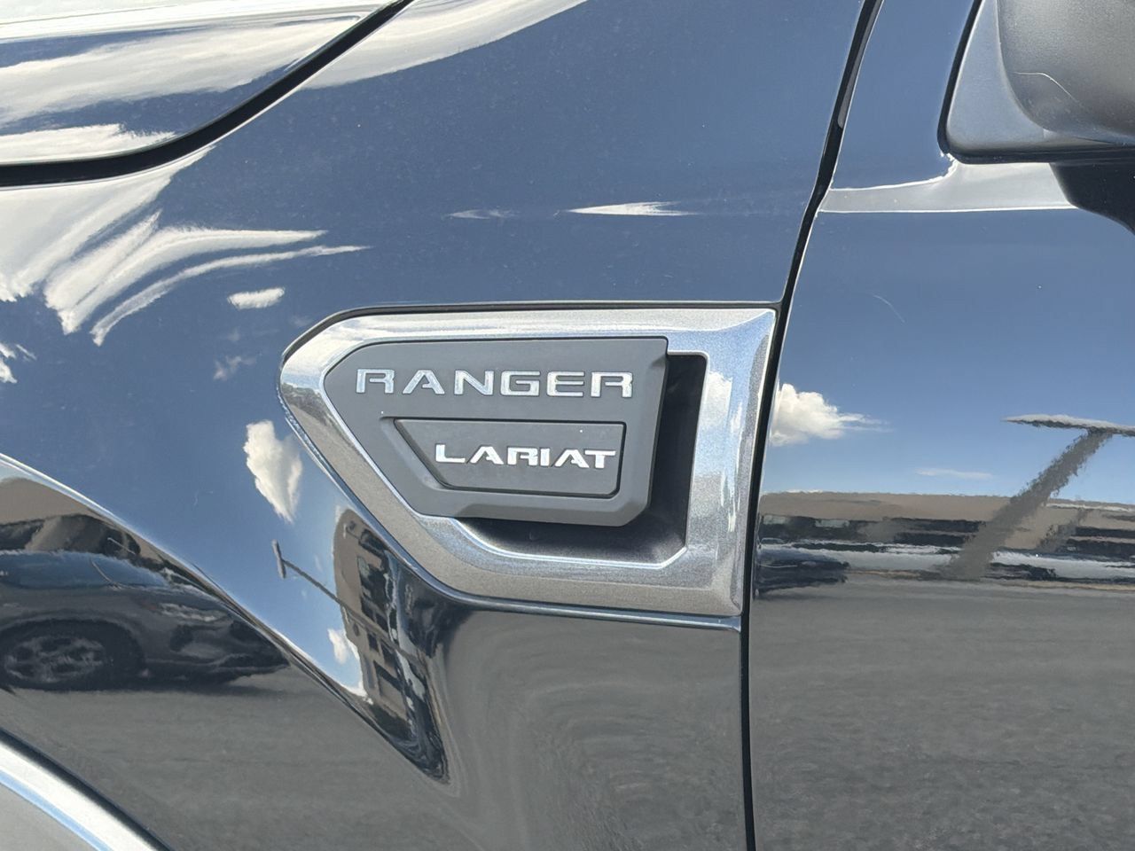 Used 2021 Ford Ranger Lariat w/ Tremor Off-Road Package AWD/4WD image 9