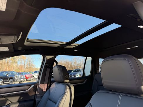 New 2026 GMC Acadia Elevation w/ Elevation Premium Package image 12