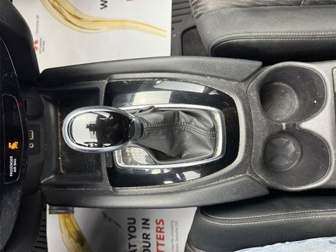 Used 2020 Nissan Rogue SV image 20