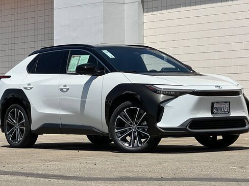 Certified 2023 Toyota bZ4X AWD image 2