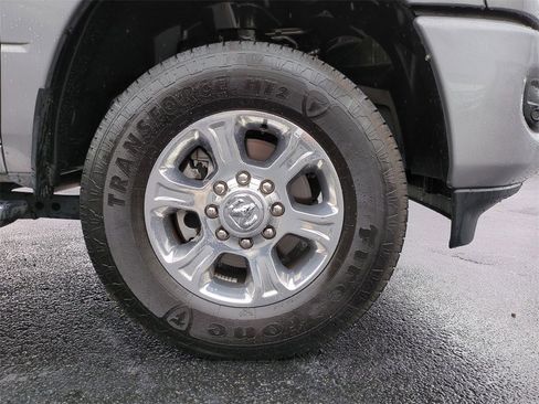 Used 2024 RAM 2500 Big Horn w/ Sport Appearance Package image 11