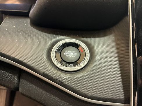 Used 2023 Jeep Grand Cherokee Altitude AWD/4WD image 22