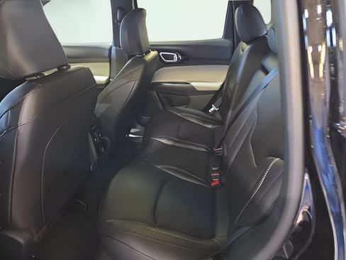 New 2026 Jeep Compass Limited AWD/4WD image 17