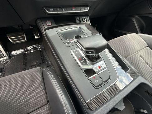 Used 2019 Audi SQ5 Premium Plus w/ Premium Plus Package AWD/4WD image 21