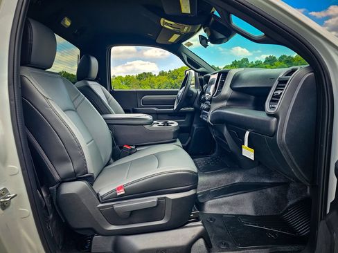 New 2026 RAM 5500 Tradesman AWD/4WD image 29