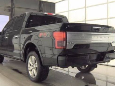 Used 2018 Ford F150 Platinum w/ Equipment Group 701A Luxury AWD/4WD image 5
