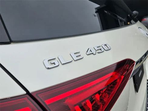 Used 2023 Mercedes-Benz GLE 450 4MATIC image 11