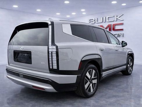 Used 2026 Hyundai Ioniq 9 SEL image 5