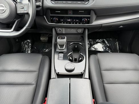 Used 2023 Nissan Rogue SV w/ SV Premium B Package AWD/4WD image 12