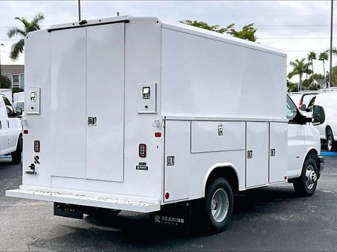 New 2025 Chevrolet Express 3500 w/ Power Convenience Package image 4