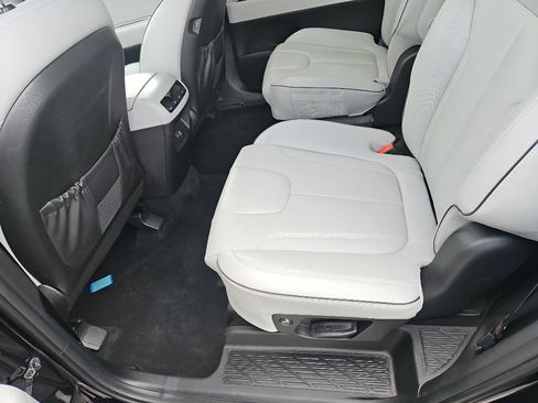 Used 2025 Hyundai Palisade SEL AWD/4WD image 18