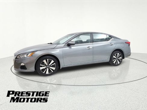 Used 2022 Nissan Altima 2.5 SV AWD/4WD image 4