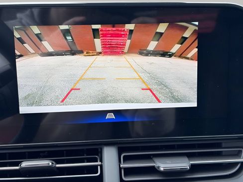 New 2026 Chevrolet Trax LT w/ Driver Confidence Package FWD image 21
