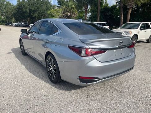 Used 2025 Lexus ES 300h w/ Premium Package FWD image 4