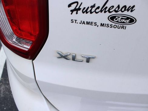 Used 2018 Ford Explorer XLT w/ Equipment Group 202A AWD/4WD image 8