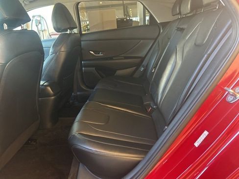 Used 2023 Hyundai Elantra Limited image 19