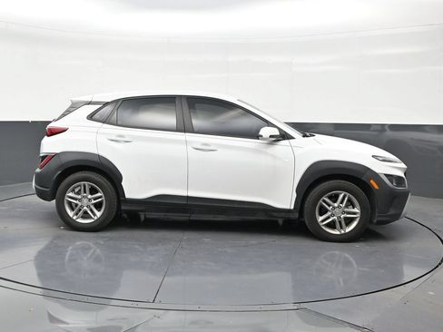 Used 2023 Hyundai Kona SE FWD image 6