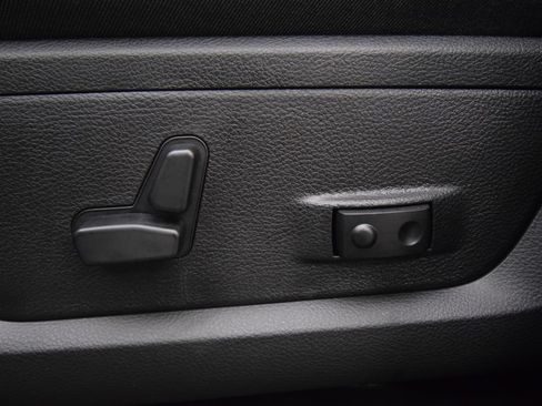 New 2026 RAM 2500 Laramie w/ Sport Appearance Package AWD/4WD image 40