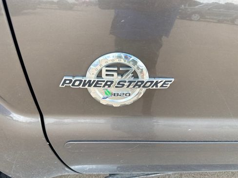 Used 2016 Ford F250 Lariat w/ Lariat Ultimate Package AWD/4WD image 13