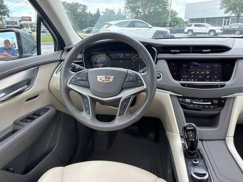 Certified 2022 Cadillac XT5 Premium Luxury w/ LPO, Floor Liner Package AWD/4WD image 12
