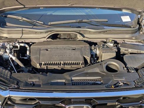 New 2025 Honda Pilot Touring image 17