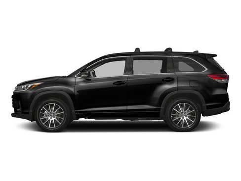 Used 2017 Toyota Highlander SE AWD/4WD image 3