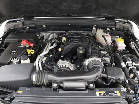 Used 2024 Jeep Wrangler Sport S image 26