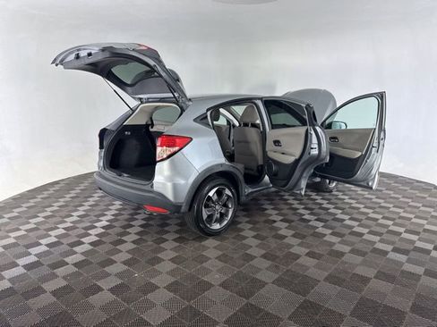 Used 2018 Honda HR-V EX image 17