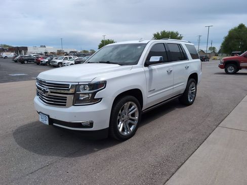 Used 2017 Chevrolet Tahoe Premier AWD/4WD image 4