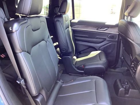 New 2026 Jeep Grand Cherokee L Limited AWD/4WD image 39