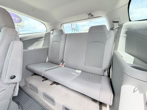 Used 2016 Chevrolet Traverse LT w/ Style and Technology Package AWD/4WD image 10