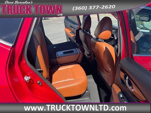 Used 2017 Nissan Rogue SL w/ SL Premium Package AWD/4WD image 14