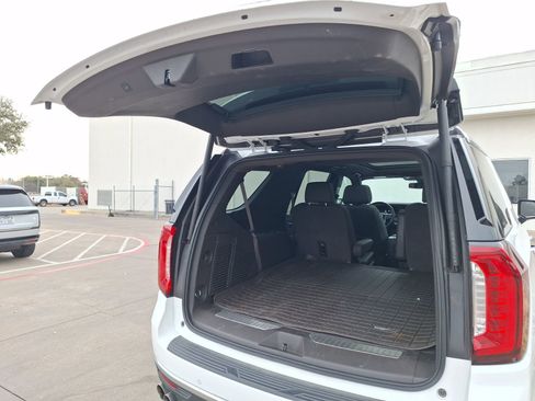 Used 2022 GMC Yukon Denali image 38