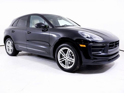Certified 2026 Porsche Macan AWD/4WD image 25