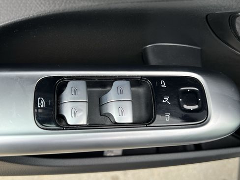 Certified 2025 Mercedes-Benz C 300 Sedan image 15