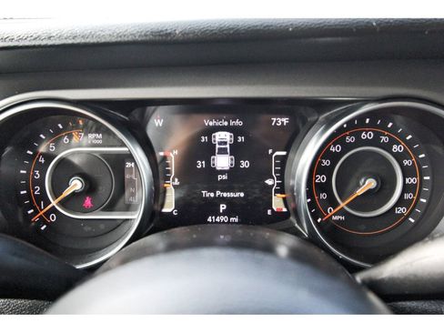 Used 2021 Jeep Gladiator Sport image 15