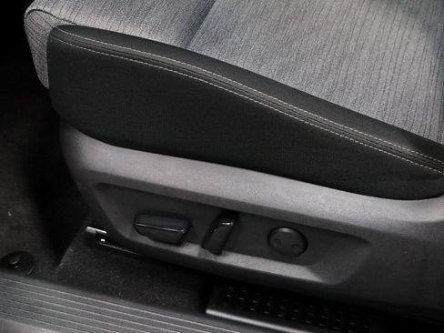 Certified 2023 Nissan Rogue SV image 24