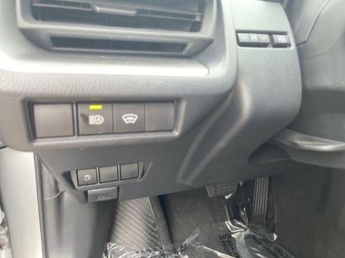 Used 2025 Toyota Prius LE image 12